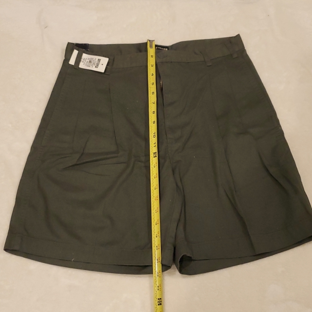 NWT BRITCHES SHORTS  SZ 35